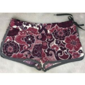 Patagonia board shorts size 6